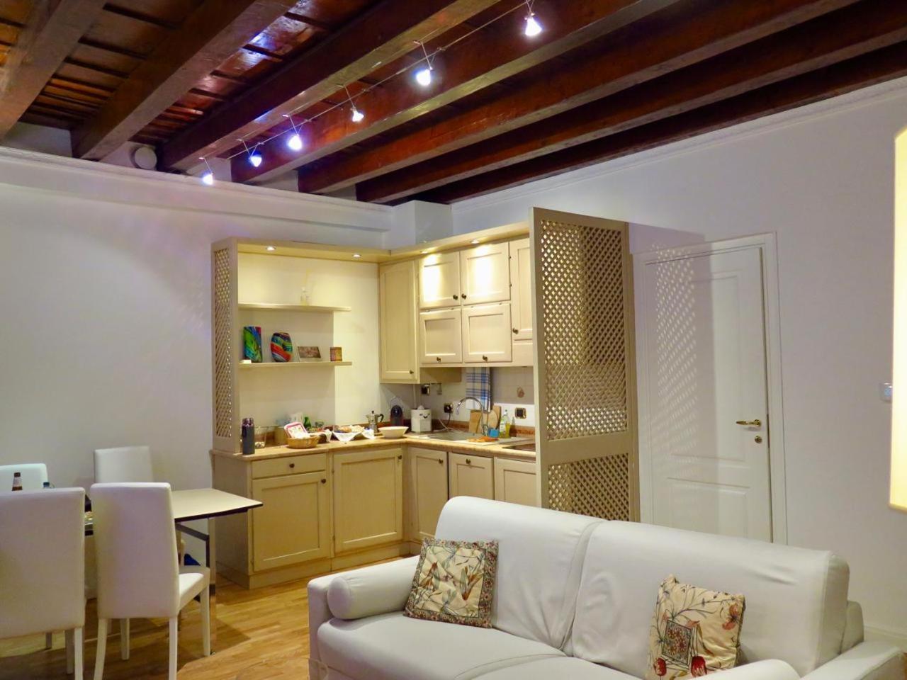 Residenza Cappello18 Apartment Verona Exterior photo